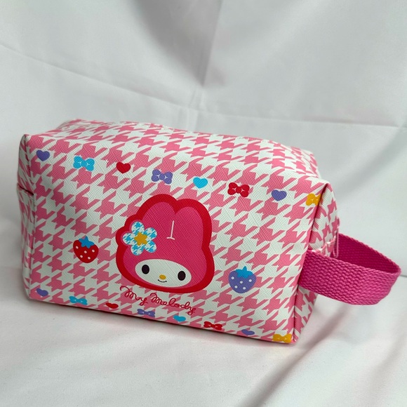 Sanrio Hello Kitty & Friends 8" x 4.5" x 4" Bag With Handle - Picture 7 of 10